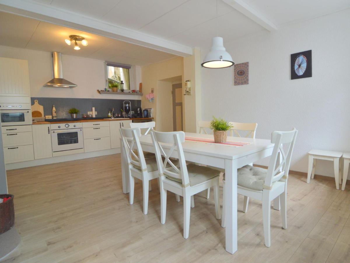 Very Comfortable House With Bathrooms And A Garden Mürlenbach Kültér fotó