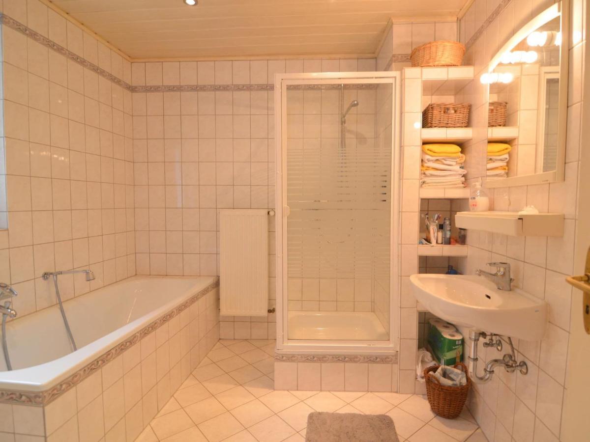 Very Comfortable House With Bathrooms And A Garden Mürlenbach Kültér fotó